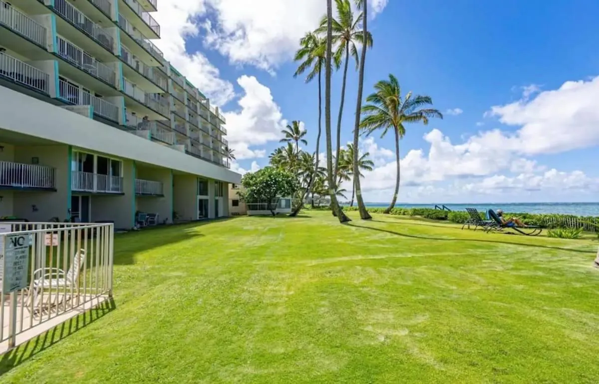 Luxury Beachfront Condo Hau'ula